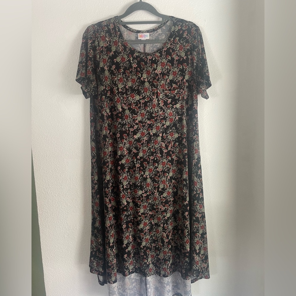 LulaRoe Floral Carly